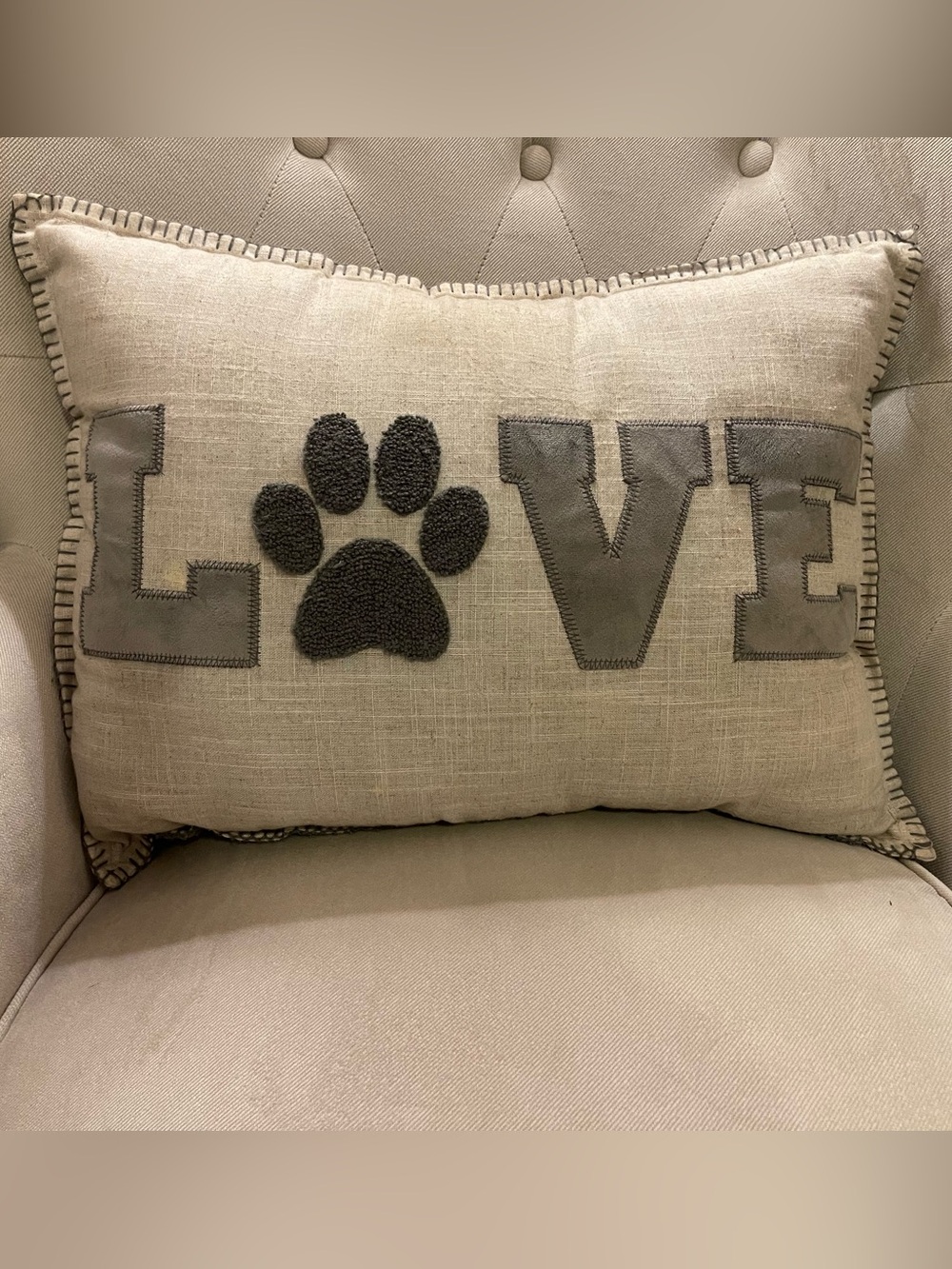 Better Homes & Gardens "LOVE" Paw Print Lumbar Pillow (14 in x 20 in)